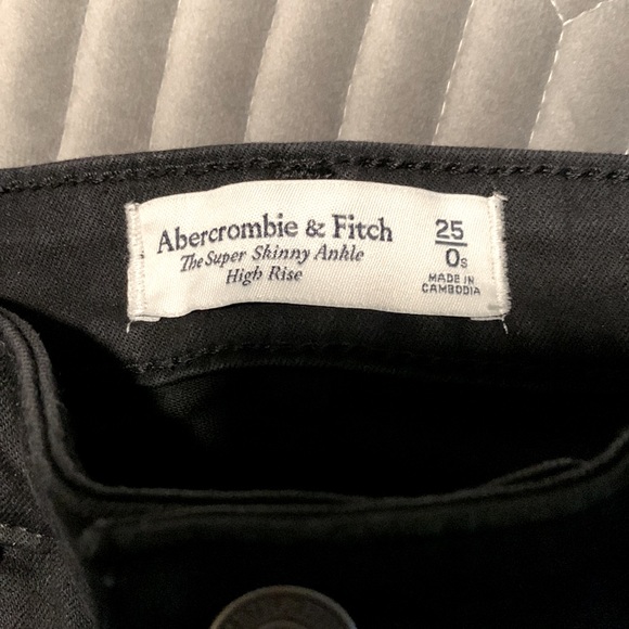 Abercrombie & Fitch Super Skinny Ankle High Rise Jeans, Size 25/0 Short - Picture 3 of 5